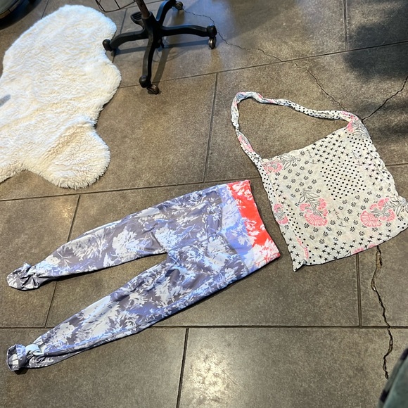 Brand new ~ Free People Movement Wave Rider Leggings SIZE XS + free fp bag! - Picture 17 of 17